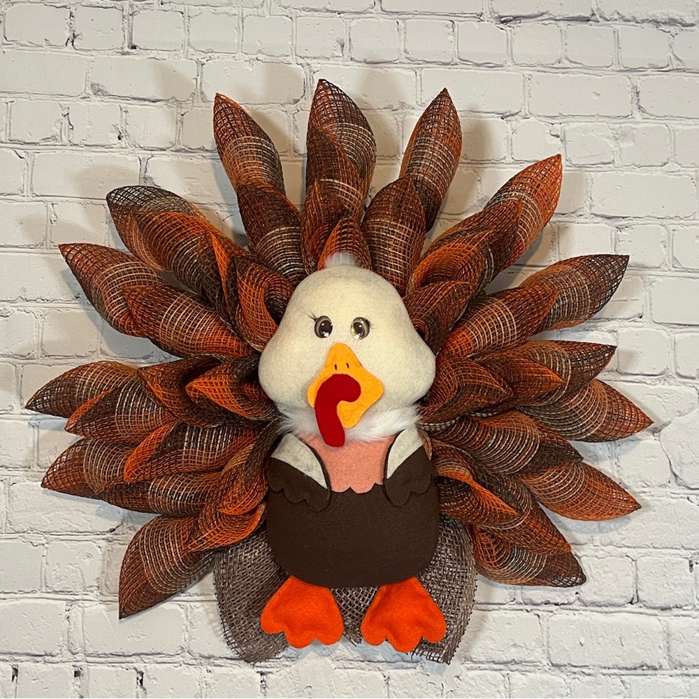 Adorable Turkey Wreath for your Door Decor. Thanksgiving Turkey Wreath